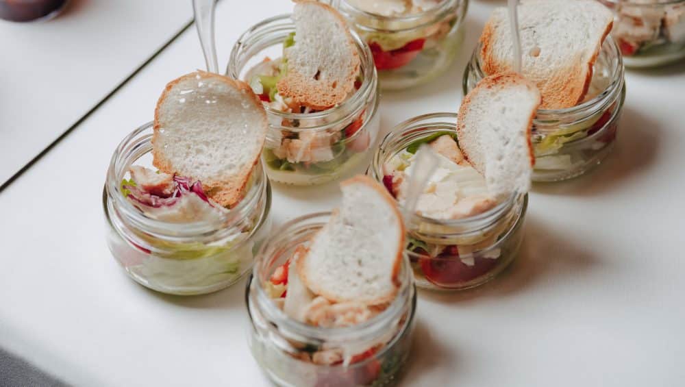 delicieux buffet fete canapes differents plats delicieux 1