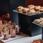 delicieux buffet fete canapes differents plats delicieux